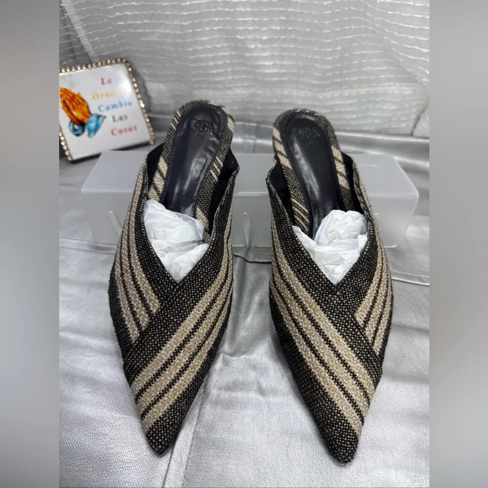 (Z1) Zara women's flat mules, size 39/8 US, ivory black, with shiny stripes - Picture 5 of 13